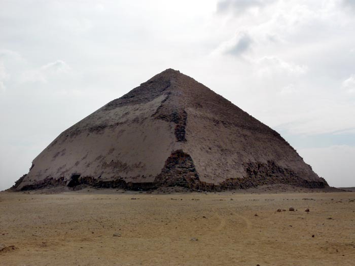 Lomená pyramida