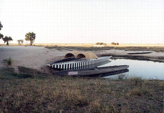 Lealui - královské lodě v přístavu