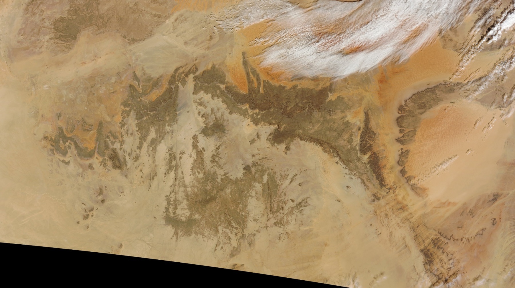 Satelitní snímek pohoří Ahaggar a Tassili-n-Adžer
